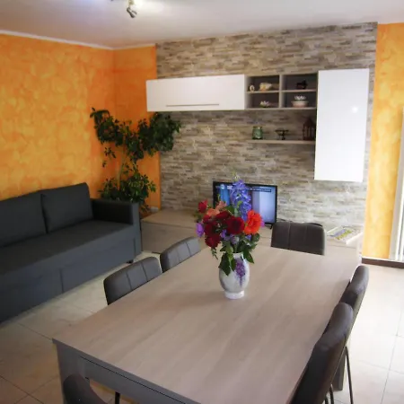 Casa Mary * San Siro (Lombardy)